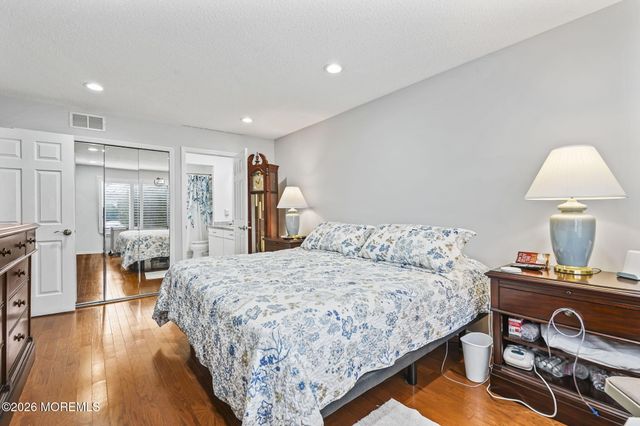 15 Greenwood Drive, Freehold, NJ 07728