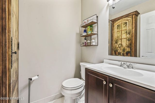 15 Greenwood Drive, Freehold, NJ 07728