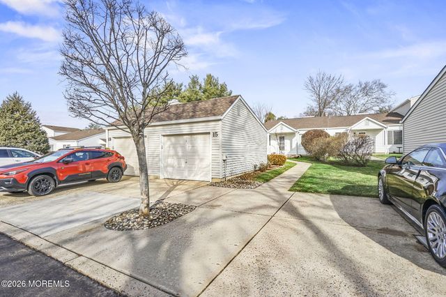 15 Greenwood Drive, Freehold, NJ 07728