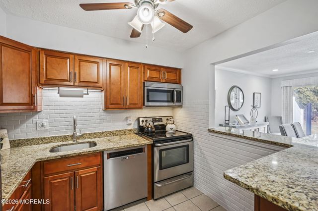 15 Greenwood Drive, Freehold, NJ 07728