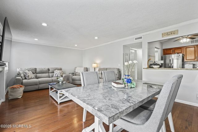 15 Greenwood Drive, Freehold, NJ 07728