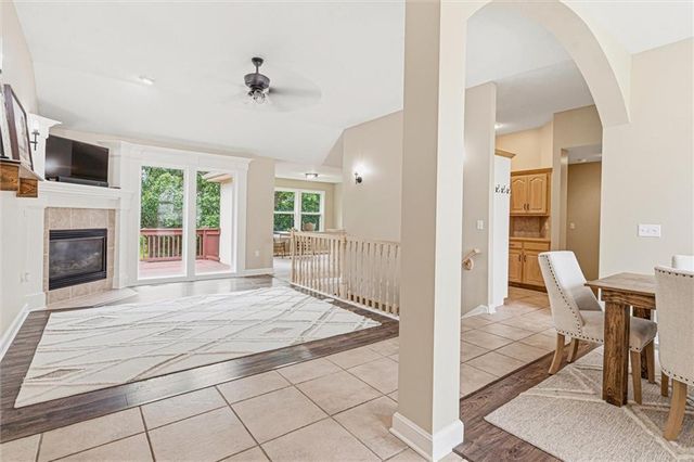 1305 SW Graystone Circle, Grain Valley, MO 64029
