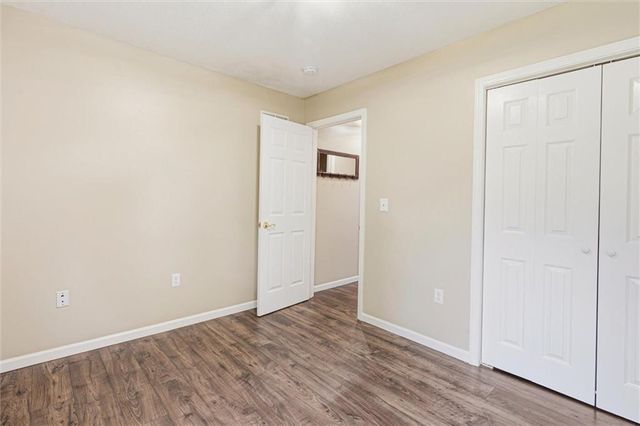 1305 SW Graystone Circle, Grain Valley, MO 64029