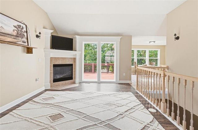1305 SW Graystone Circle, Grain Valley, MO 64029
