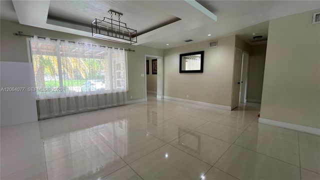 6550 SW 8th Street, Pembroke Pines, FL 33023