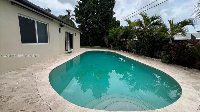 6550 SW 8th Street, Pembroke Pines, FL 33023