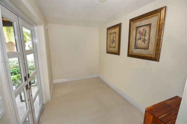 6550 SW 8th Street, Pembroke Pines, FL 33023