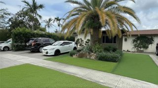 6550 SW 8th Street, Pembroke Pines, FL 33023