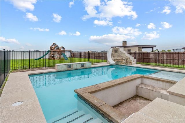 12916 N 38th Street, Edinburg, TX 78541
