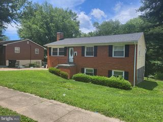 13416 HILLENDALE DR, Woodbridge, VA 22193