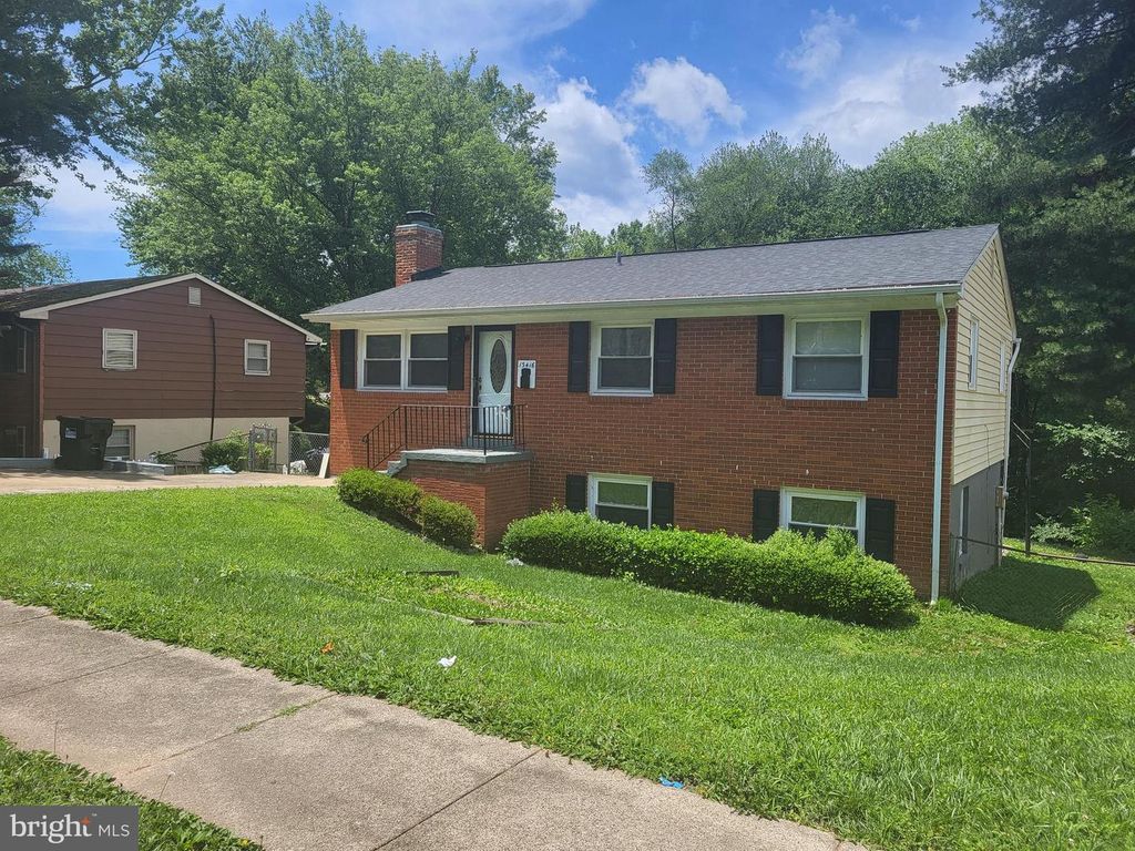 13416 HILLENDALE DR, Woodbridge, VA 22193