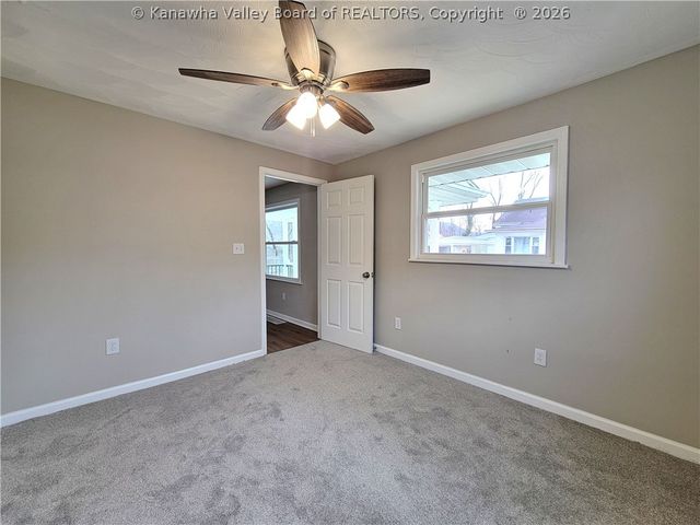 15 138th Street, Charleston, WV 25315