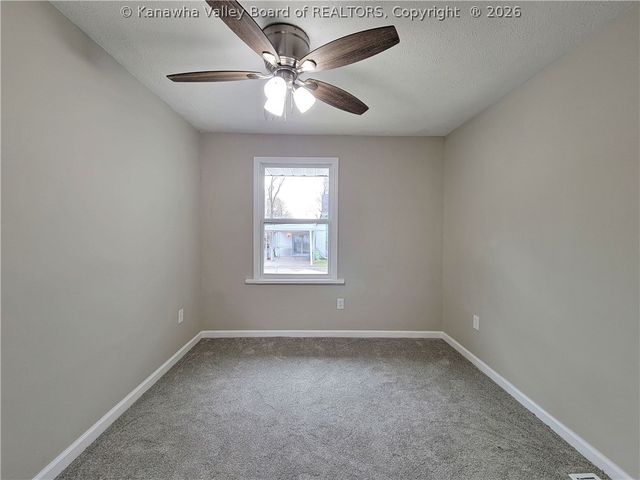 15 138th Street, Charleston, WV 25315