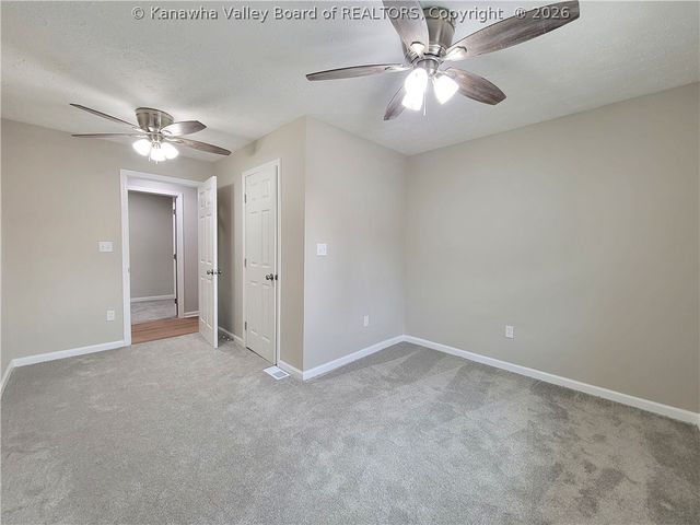 15 138th Street, Charleston, WV 25315