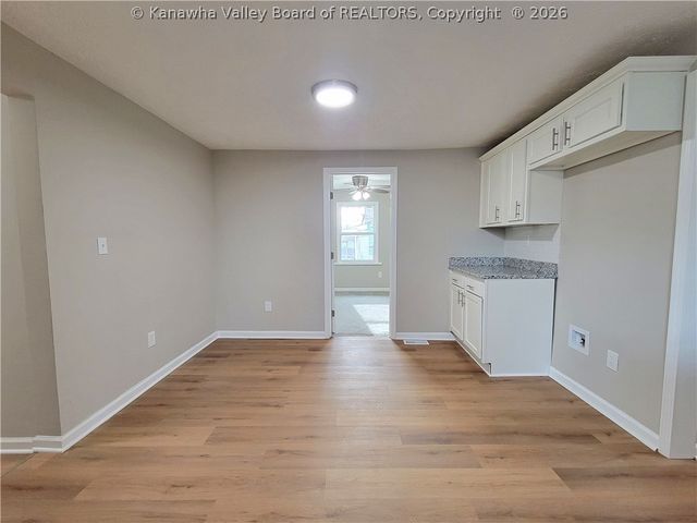 15 138th Street, Charleston, WV 25315