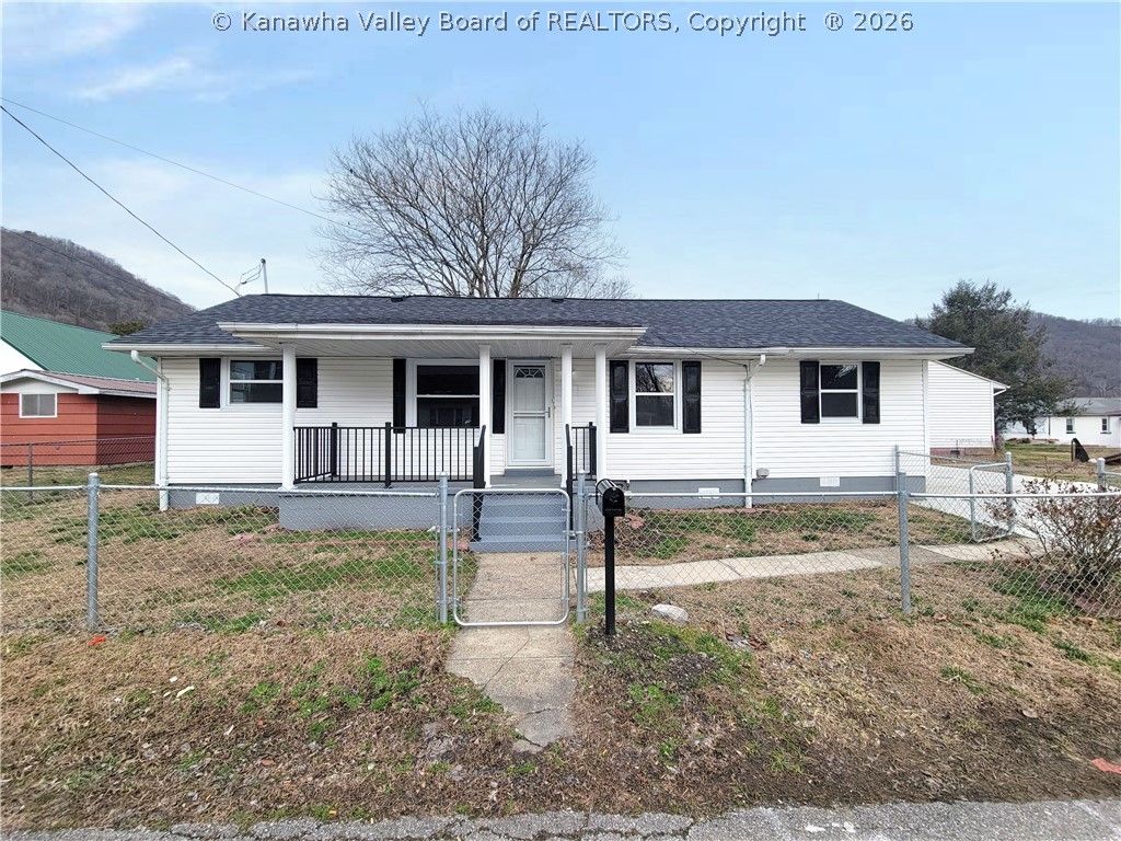 15 138th Street, Charleston, WV 25315
