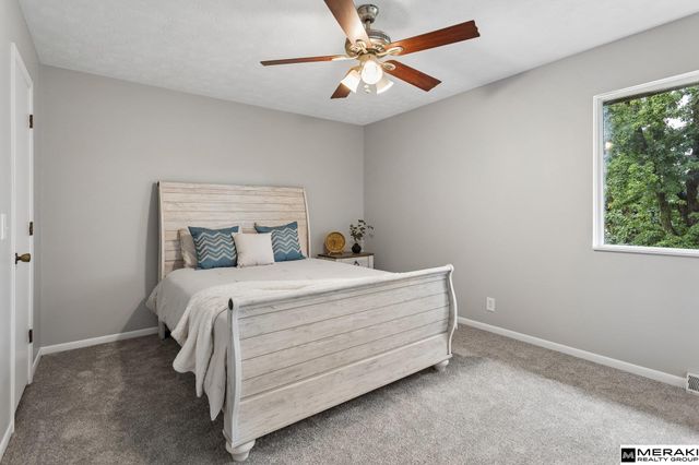 5935 S 140th Avenue, Omaha, NE 68137