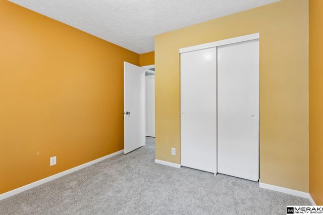 5935 S 140th Avenue, Omaha, NE 68137