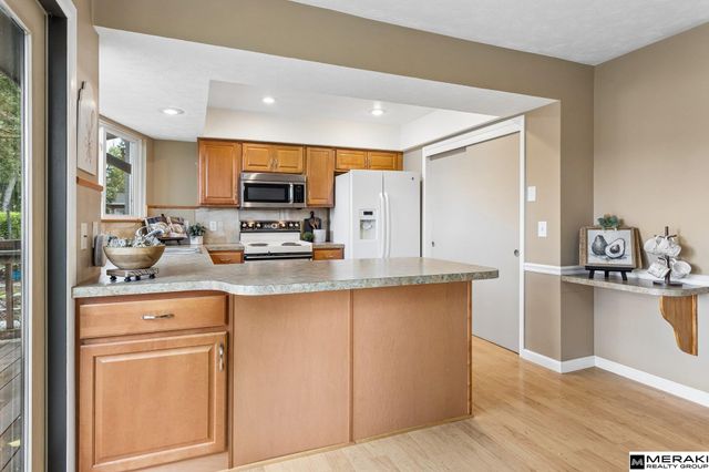 5935 S 140th Avenue, Omaha, NE 68137