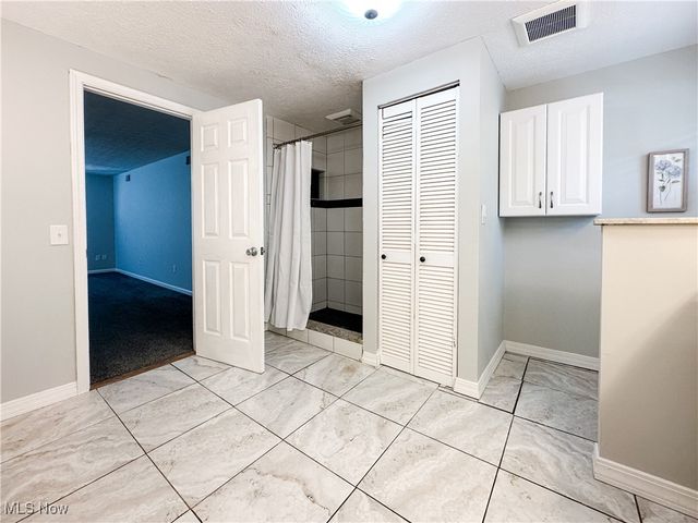 21 Cherry Hill Drive, Belpre, OH 45714