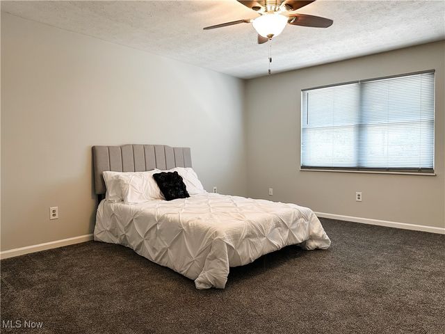 21 Cherry Hill Drive, Belpre, OH 45714