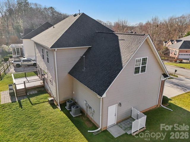 7663 Woodcrest Drive, Stanley, NC 28164