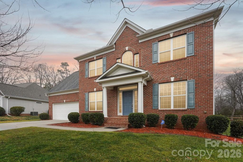 7663 Woodcrest Drive, Stanley, NC 28164