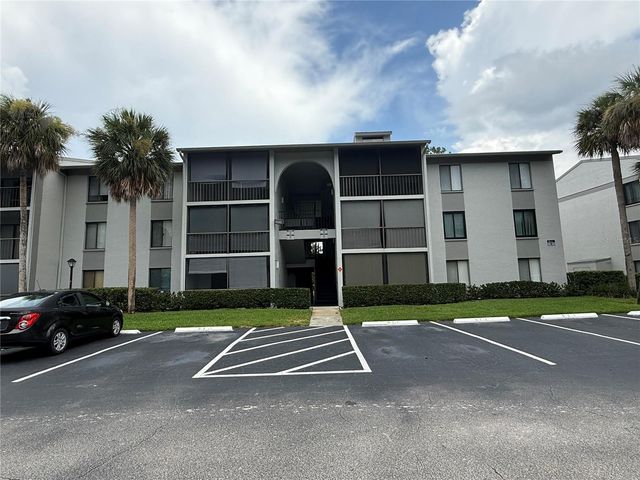 927 S PINE RIDGE CIRCLE 927, Sanford, FL 32773