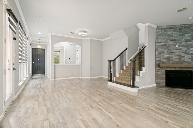 2450 Sunderland Lane, Lewisville, TX 75067