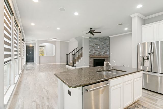2450 Sunderland Lane, Lewisville, TX 75067
