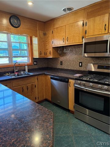 200 Gifford Parkway, Syracuse, NY 13214