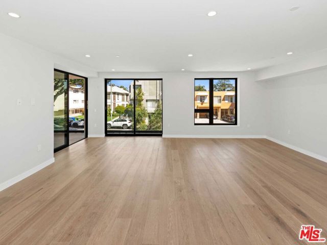 1017 N Croft Avenue 201, Los Angeles, CA 90069