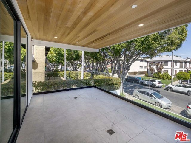 1017 N Croft Avenue 201, Los Angeles, CA 90069