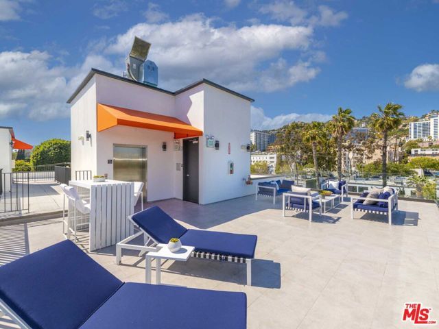 1017 N Croft Avenue 201, Los Angeles, CA 90069