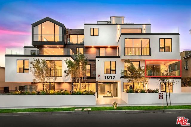 1017 N Croft Avenue 201, Los Angeles, CA 90069