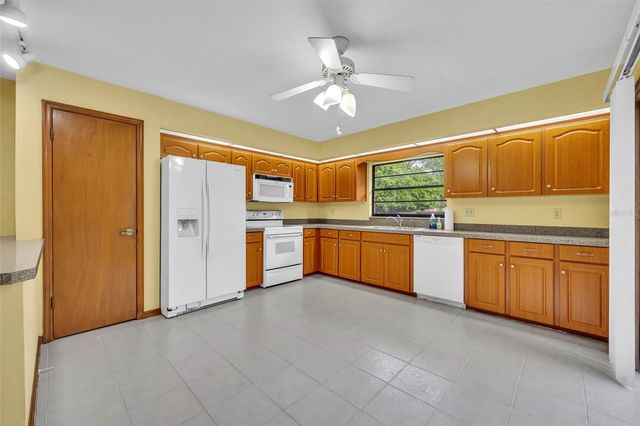 2183 BENT OAK DRIVE, Apopka, FL 32712