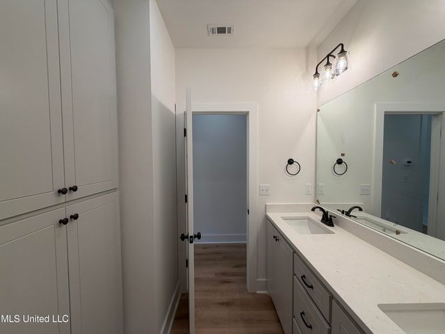 204 Anderson Oaks Drive, Pearl, MS 39208