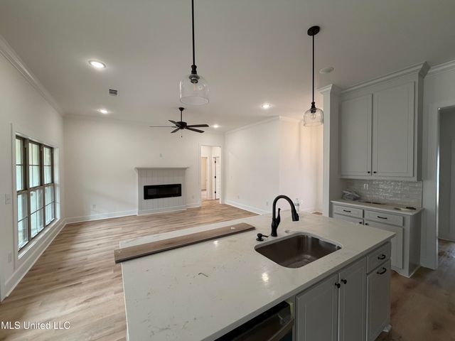 204 Anderson Oaks Drive, Pearl, MS 39208