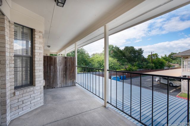 2611 Eisenhauer, San Antonio, TX 78209