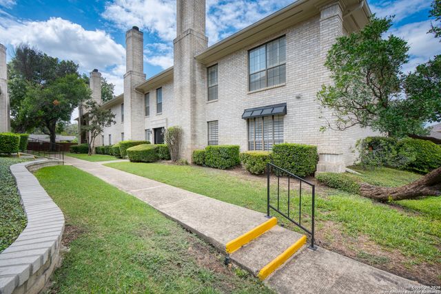 2611 Eisenhauer, San Antonio, TX 78209