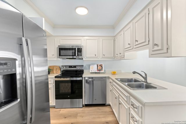 2611 Eisenhauer, San Antonio, TX 78209