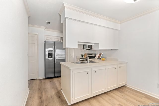 2611 Eisenhauer, San Antonio, TX 78209