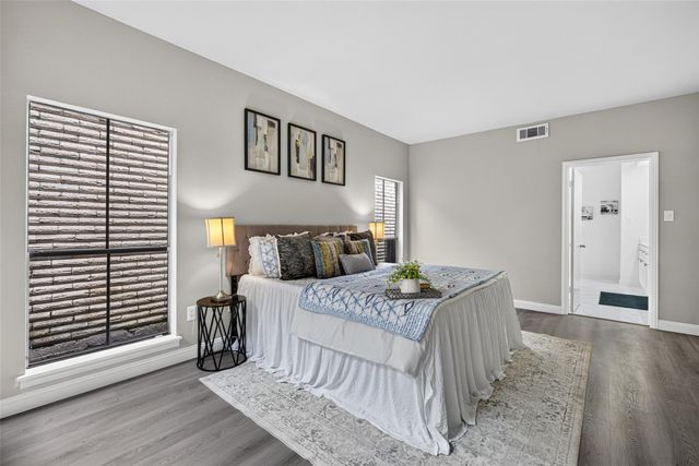 9592 Doliver Drive, Houston, TX 77063