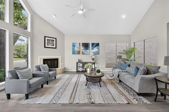 9592 Doliver Drive, Houston, TX 77063