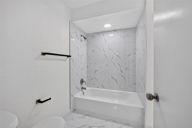 9592 Doliver Drive, Houston, TX 77063