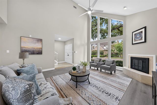 9592 Doliver Drive, Houston, TX 77063
