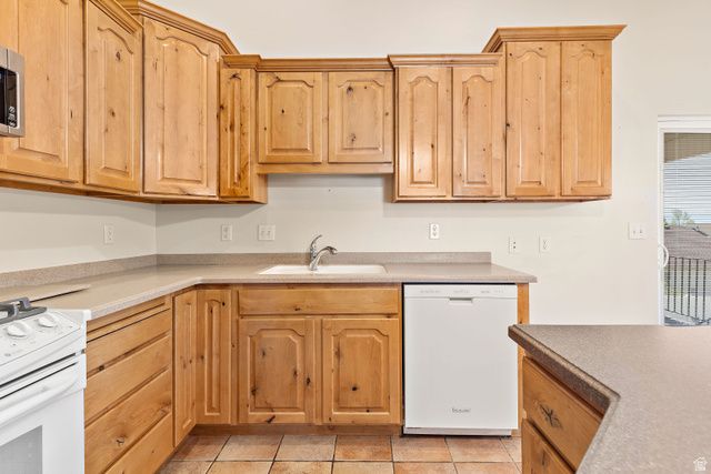 5763 S STONE BLUFF WAY, Kearns, UT 84118