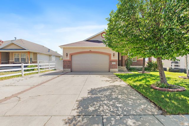 5763 S STONE BLUFF WAY, Kearns, UT 84118