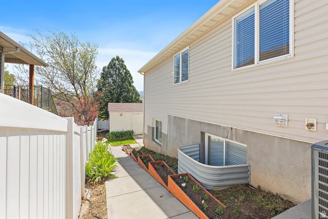 5763 S STONE BLUFF WAY, Kearns, UT 84118
