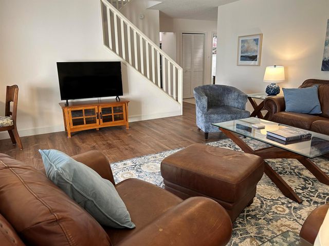 13383 Bedford Mews Court, Wellington, FL 33414